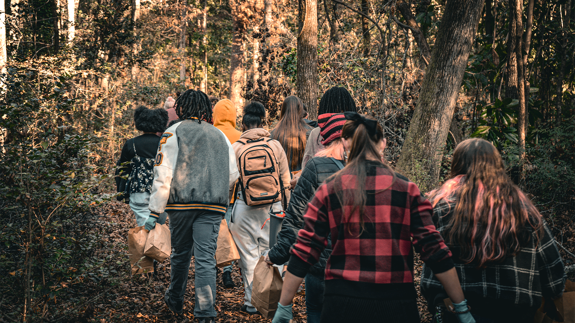Group of student in the arboretum